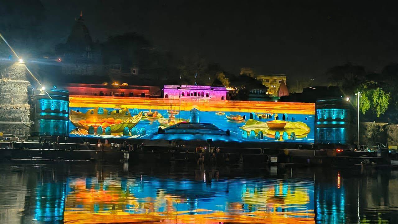 🎉 तैयार है निमाड़ उत्सव का मंच! अहिल्या घाट पर शुरू होगा भव्य लाइट एंड साउंड शो, विधायक मेव और CEO सिंह ने तैयारियों का किया निरीक्षण