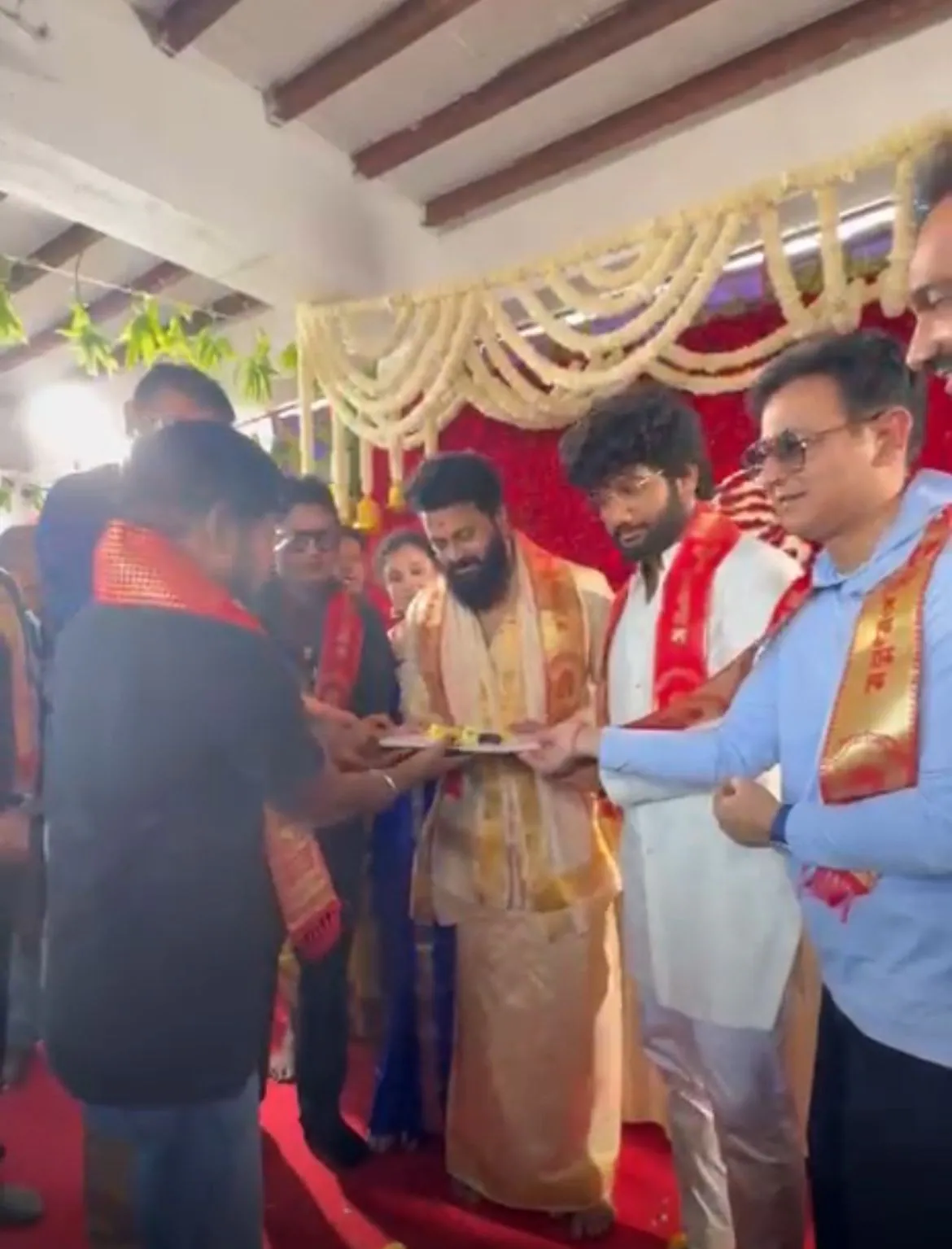 दैव से देव तक! ‘कांतारा’ फेम ऋषभ शेट्टी अब निभाएंगे हनुमान का अवतार, ‘जय हनुमान’ का हुआ भव्य शुभारंभ